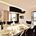 Zoran By Interhome Makarska