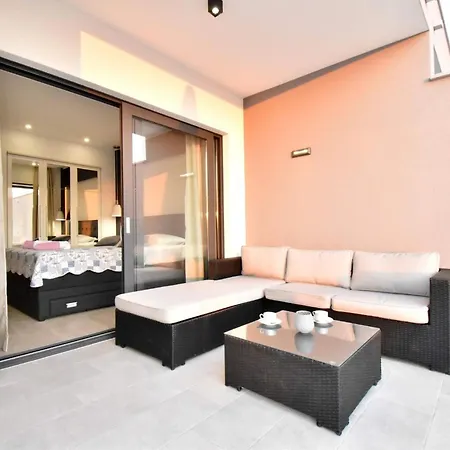 Hébergement de vacances Zoran By Interhome Makarska
